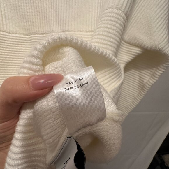 Chicwish Ivory Chunky Knit Turtleneck Sweater – Size M/L - Picture 4 of 4